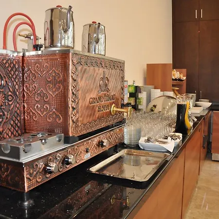 Hotel Grand Itimat 4*