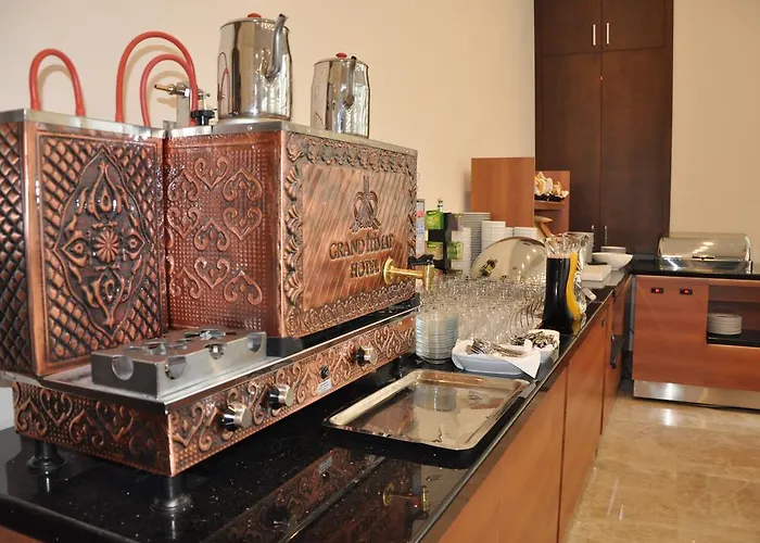 Hotel Grand Itimat 4*