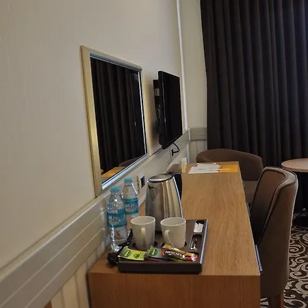 Hotel Grand Itimat 4*