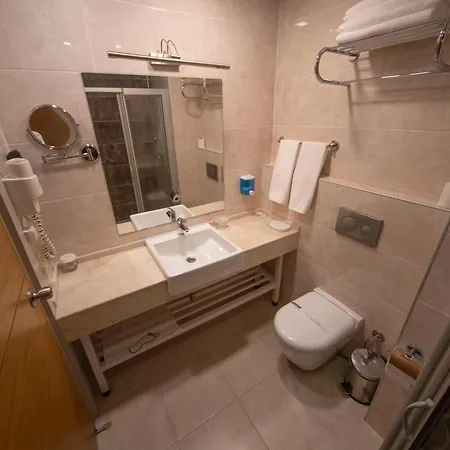 Grand Itimat Hotel