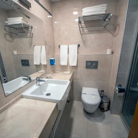 Grand Itimat Hotel