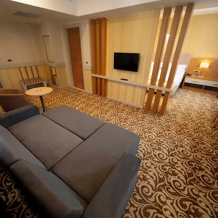 Hotel Grand Itimat