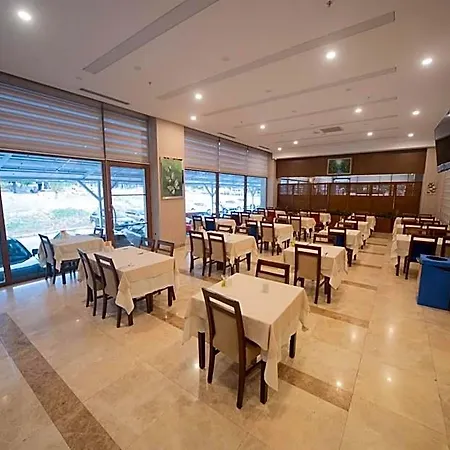 Hotel Grand Itimat
