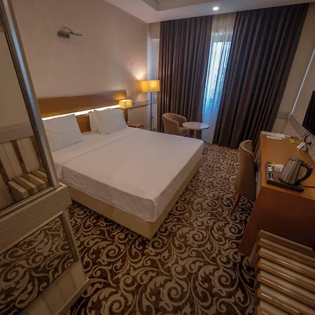 Hotel Grand Itimat