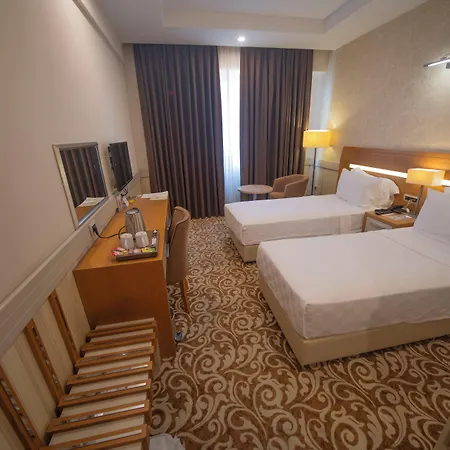 Hotel Grand Itimat