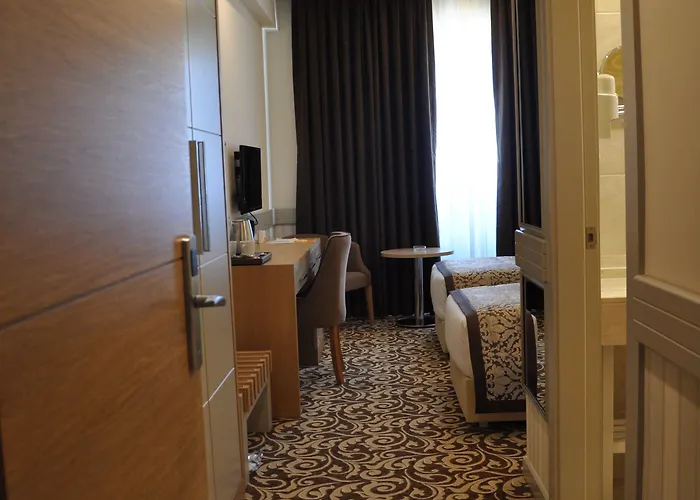 Hotell Grand Itimat 4*