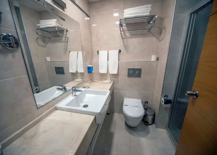 Hotell Grand Itimat 4*